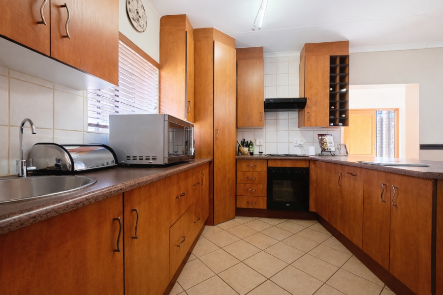 4 Bedroom Property for Sale in Safari Gardens North West